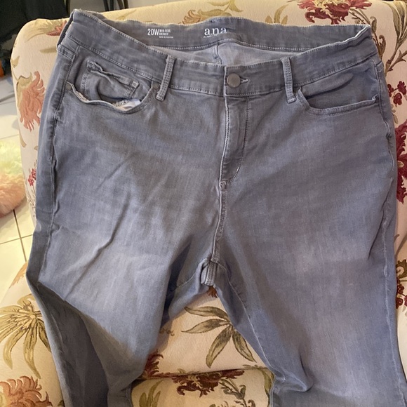 2 pairs of plus size ana jeans 20W - Picture 6 of 6